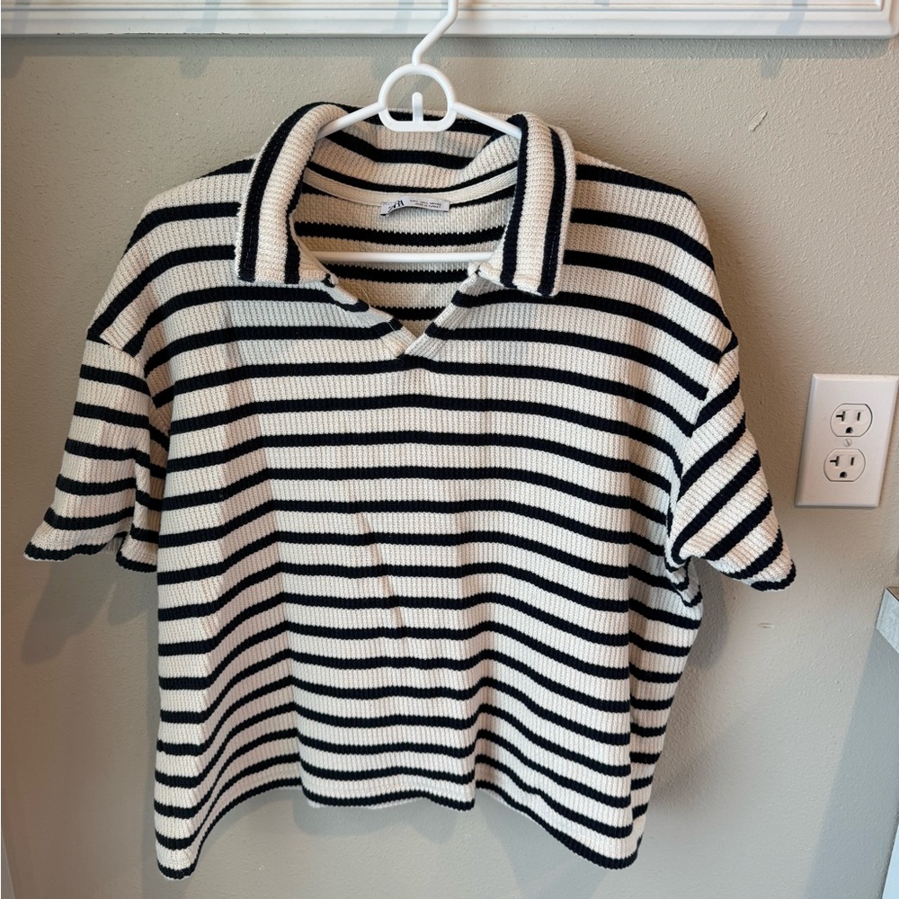 Zara Black and Cream Striped Knit Top